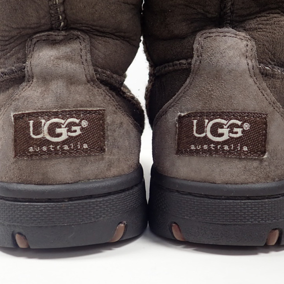 Ugg Brown Ultra Short Revival Boots, Size 7 - Picture 6 of 8